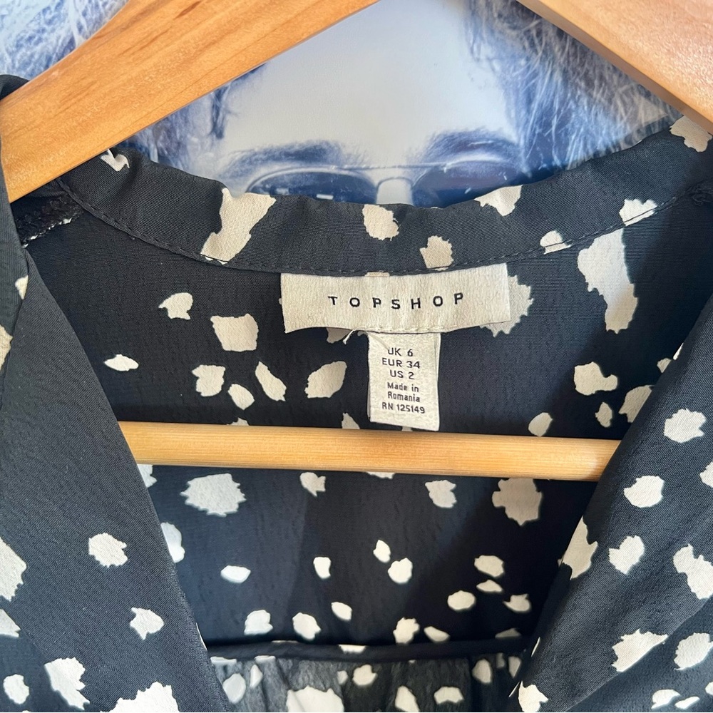 Topshop Monochrome Speckled Blouse - Picture 3 of 6